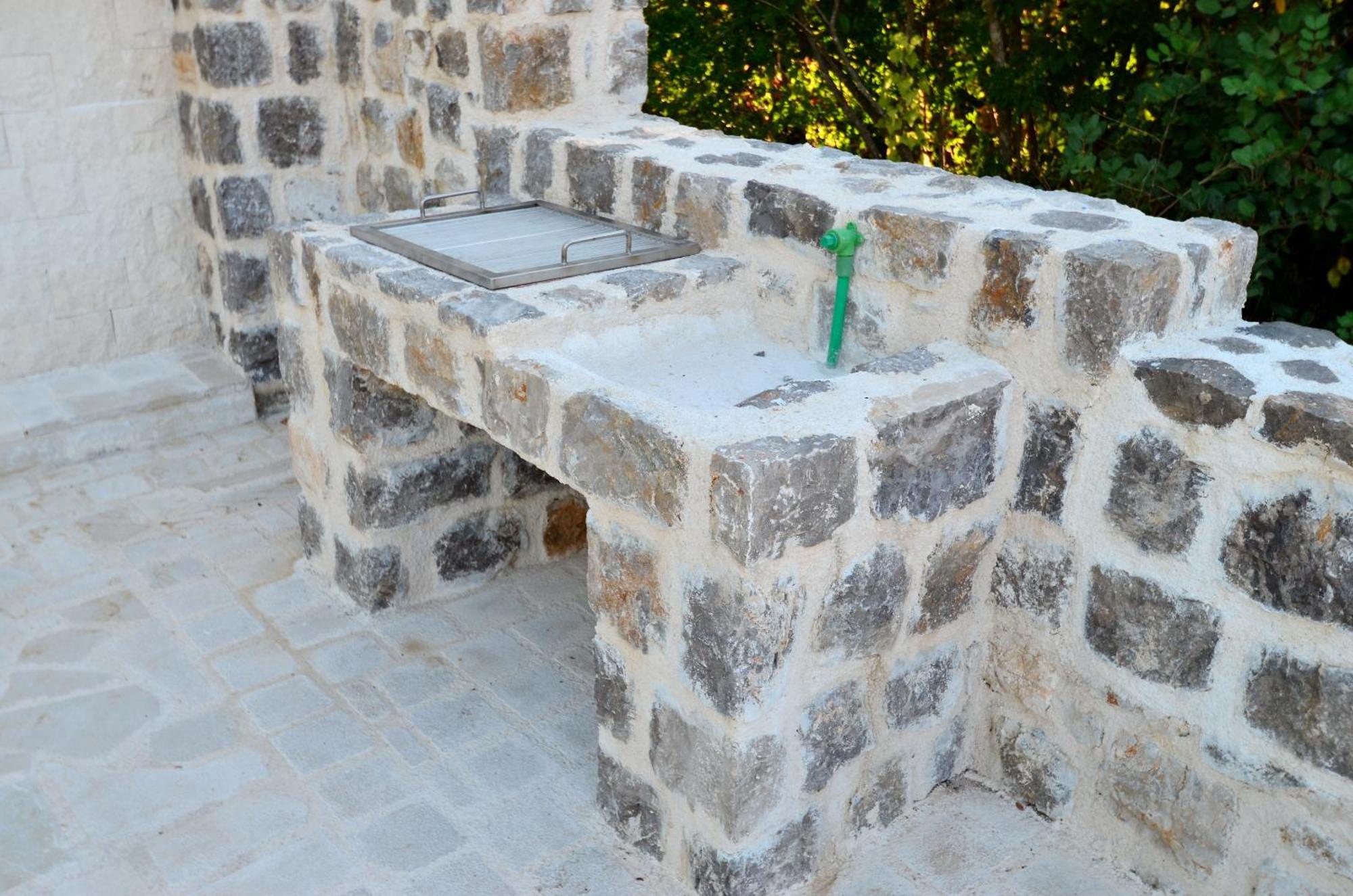 Leut Stone Residence 蒂瓦特 客房 照片